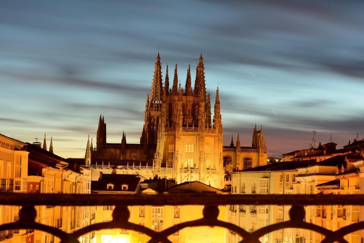 Atuaire Home Preciosa Vivienda Vistas A La Catedral Parking Incluido Burgo Extérieur photo